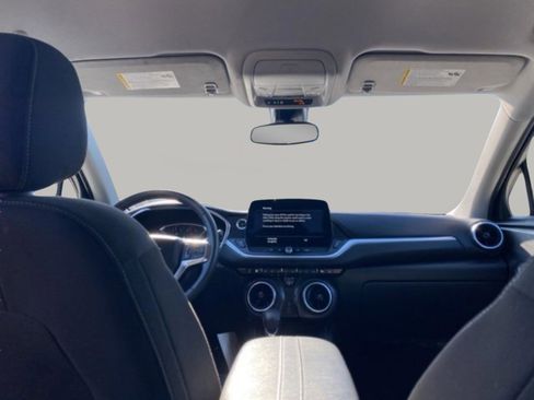 Used 2024 Chevrolet Blazer LT w/ Convenience Package image 33