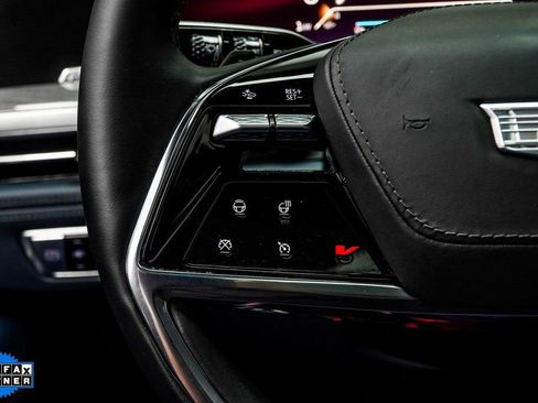 Used 2025 Cadillac Escalade IQ Luxury 2 image 31