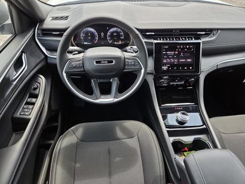 New 2026 Jeep Grand Cherokee L 4WD image 10