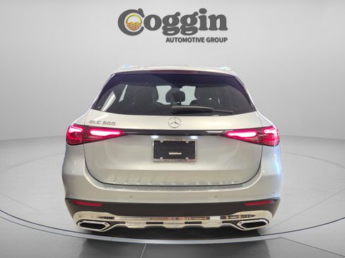 Used 2026 Mercedes-Benz GLC 300 image 4