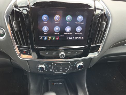 Used 2023 Chevrolet Traverse LT w/ LT Premium Package AWD/4WD image 11
