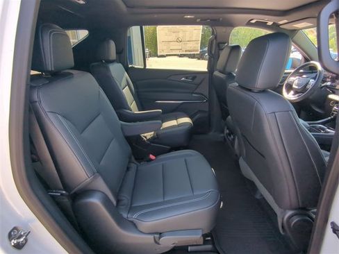 New 2026 Chevrolet Traverse LT w/ Sun and Wheel Package image 27