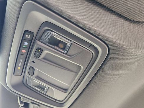 Used 2023 Chevrolet Silverado 1500 LT image 25