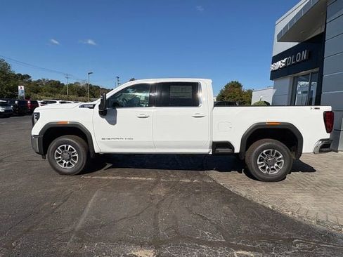 New 2025 GMC Sierra 2500 SLE image 7
