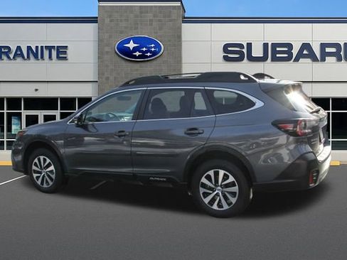 Used 2021 Subaru Outback Premium image 7