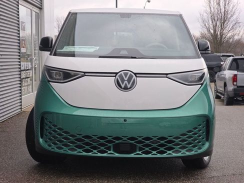 New 2025 Volkswagen ID. Buzz 1st Edition image 10