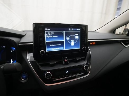 Used 2022 Toyota Corolla LE image 6