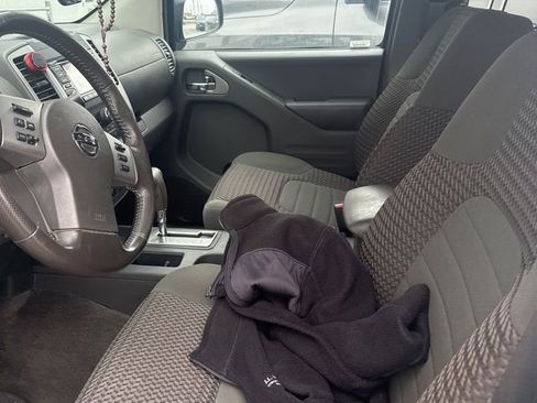 Used 2016 Nissan Frontier SV w/ SV Value Truck Package image 3