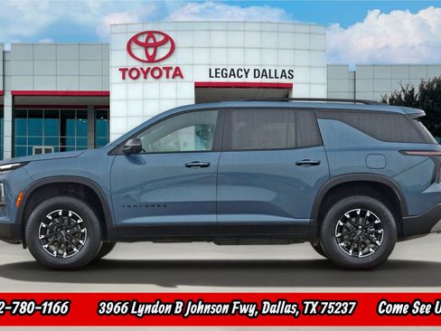 Used 2025 Chevrolet Traverse Z71 w/ Driver Confidence Package AWD/4WD image 7