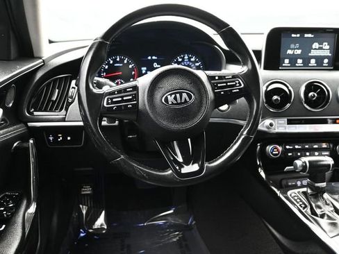 Used 2019 Kia Stinger image 19