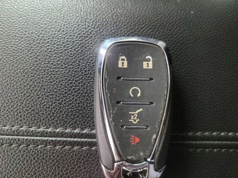 Used 2018 Chevrolet Equinox Premier AWD/4WD image 32
