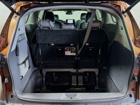 Certified 2022 Toyota Sienna XLE FWD image 23