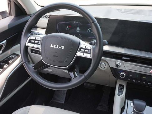 Used 2025 Kia Telluride EX FWD image 40