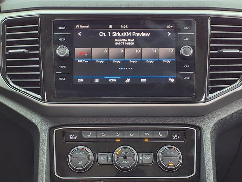 Used 2023 Volkswagen Atlas SEL R-Line image 10