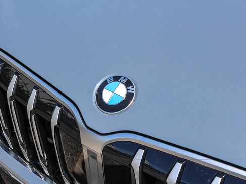 New 2026 BMW X1 xDrive28i w/ Technology Package AWD/4WD image 11