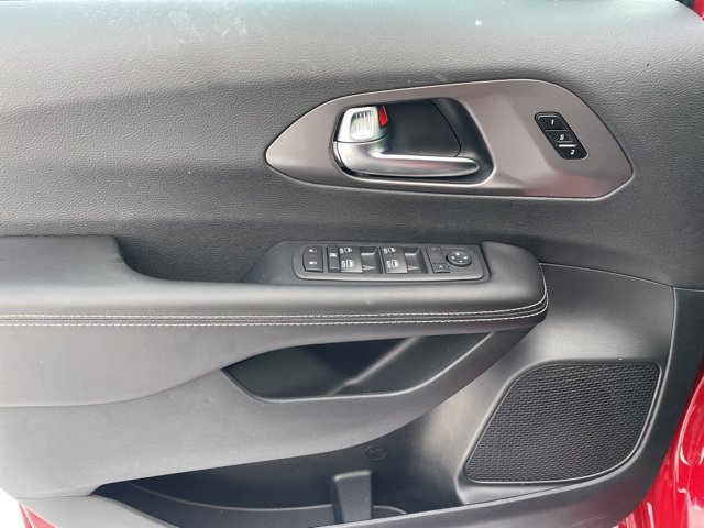 New 2026 Chrysler Pacifica Select AWD/4WD image 21