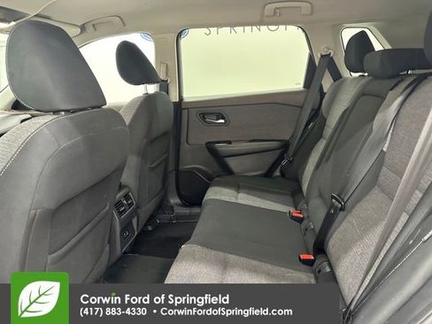 Used 2021 Nissan Rogue SV image 26