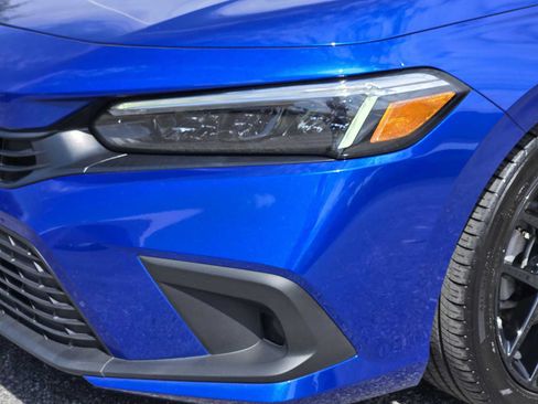 Used 2024 Honda Civic Sport image 9
