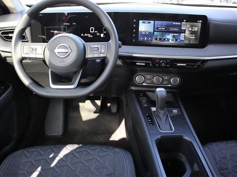 New 2025 Nissan Kicks SV w/ Charging Package image 27