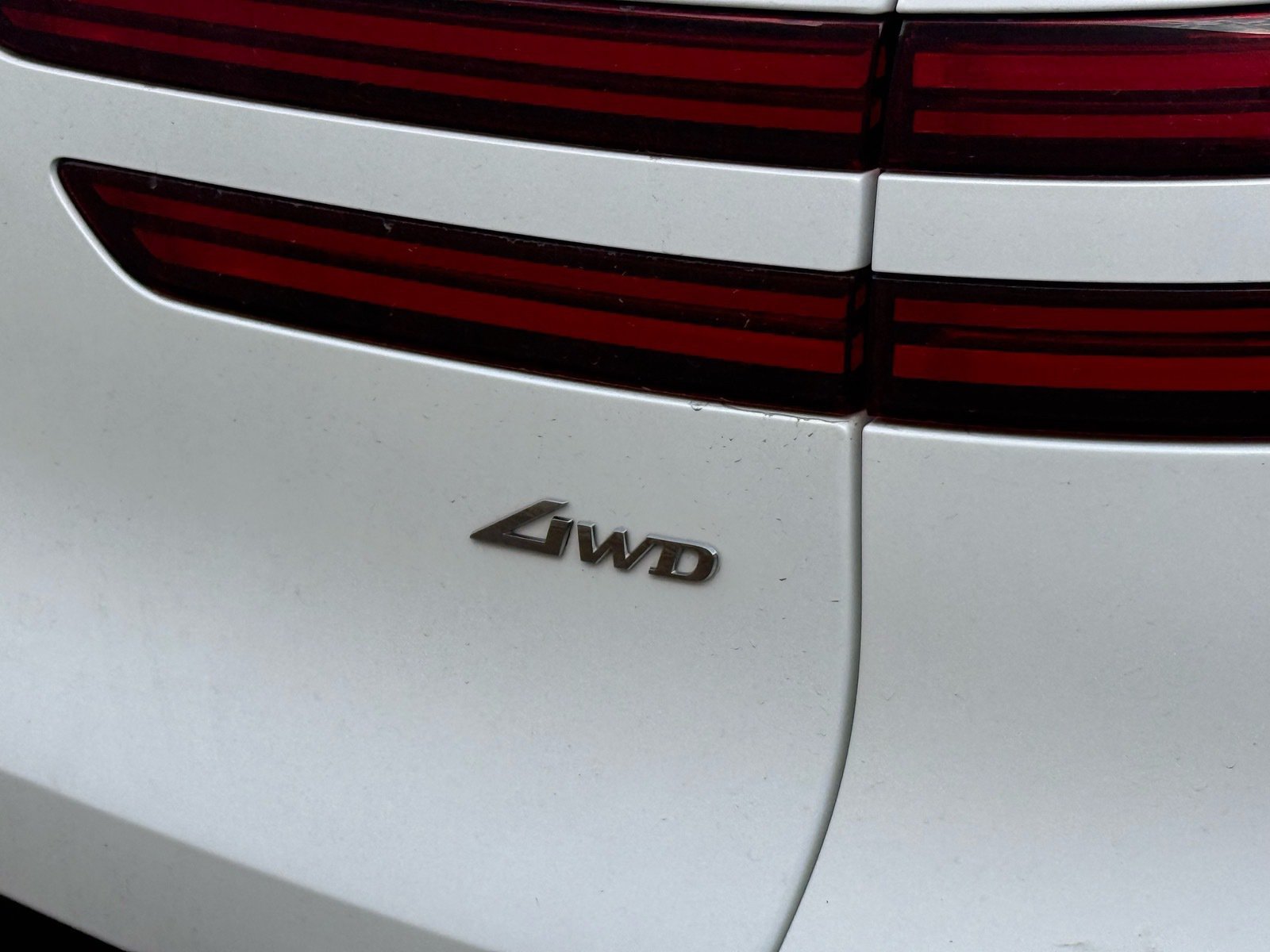 Used 2025 Genesis GV70 2.5T AWD/4WD image 11