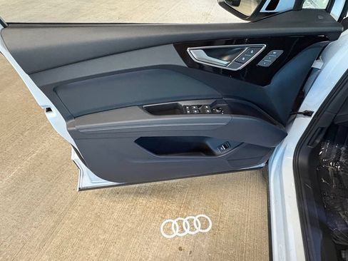 Used 2024 Audi Q4 e-tron Prestige w/ Black Optic Package AWD/4WD image 19