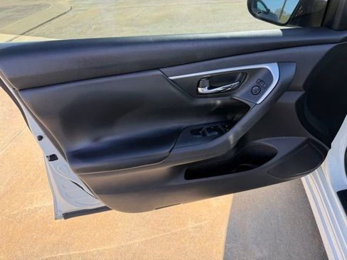 Used 2018 Nissan Altima 2.5 S w/ S Convenience Package image 12