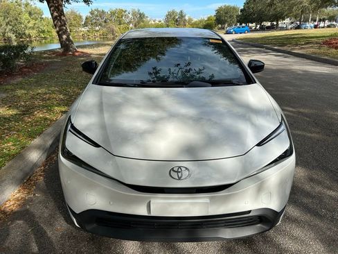 Used 2024 Toyota Prius LE image 8