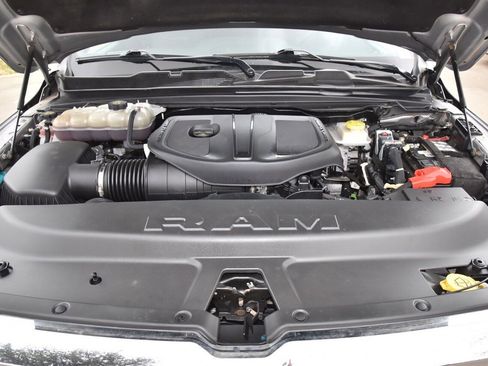 Used 2025 RAM 1500 Laramie image 39