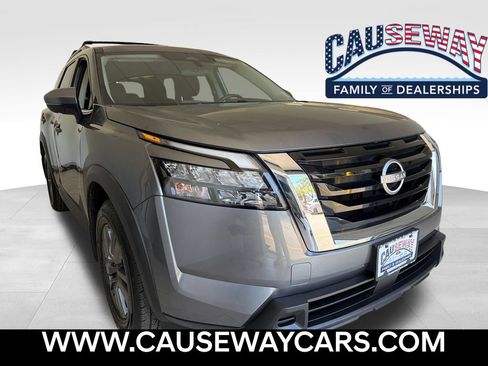 Used 2024 Nissan Pathfinder SV AWD/4WD image 1