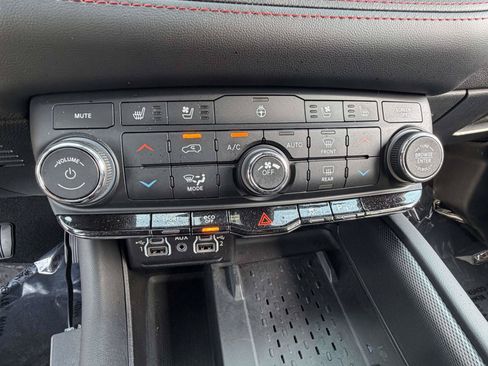 Used 2026 Dodge Durango GT AWD/4WD image 13