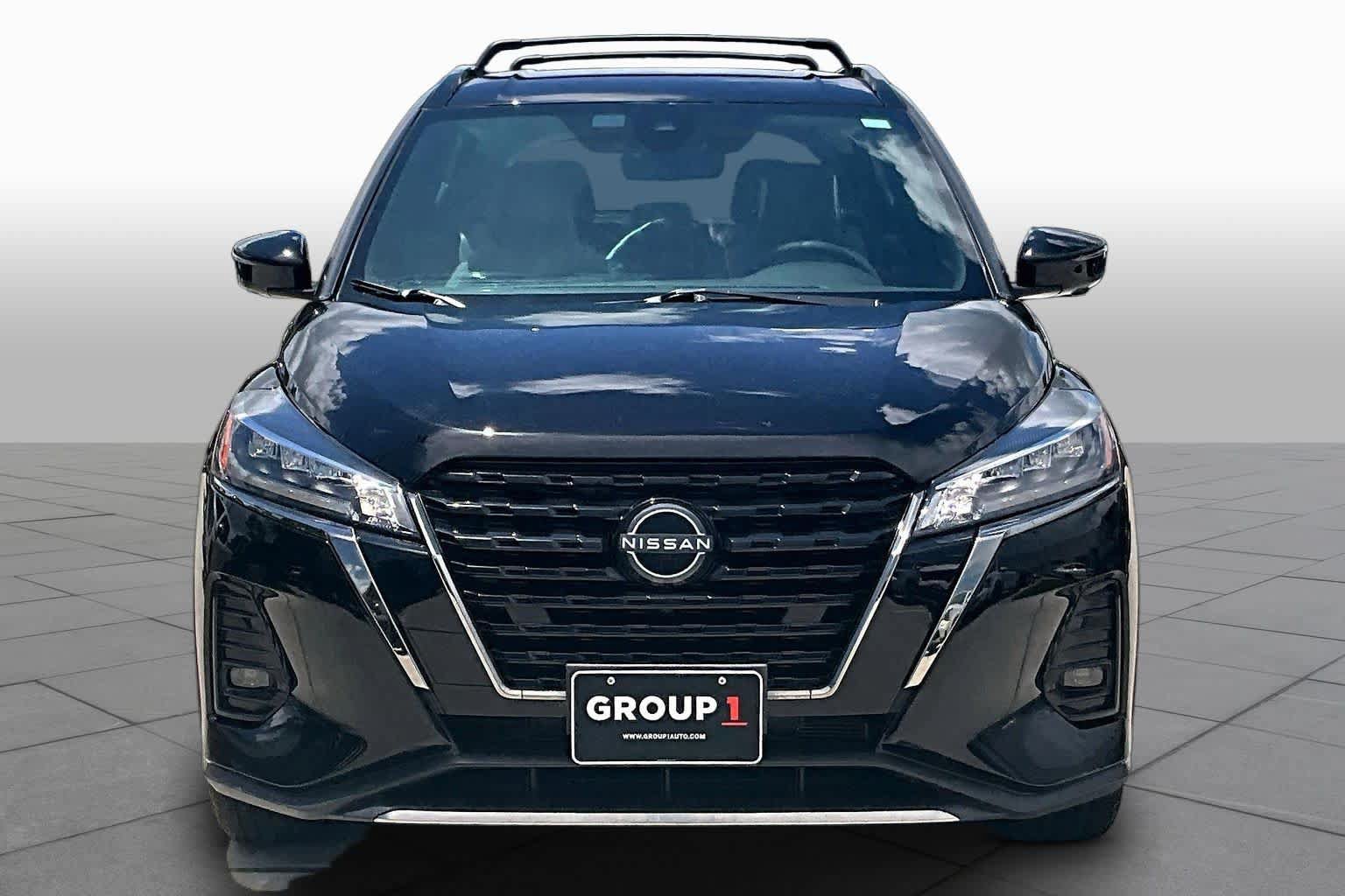 Used 2024 Nissan Kicks SR w/ SR Premium Package FWD image 4
