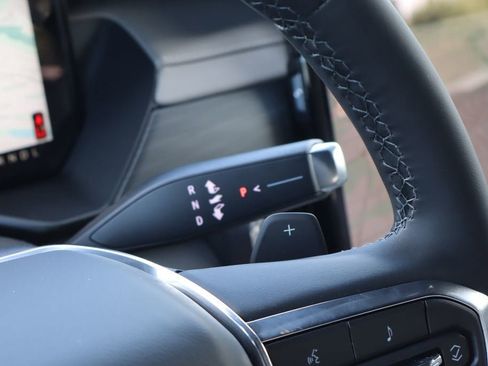 New 2026 GMC Acadia Elevation w/ Elevation Premium Package AWD/4WD image 18