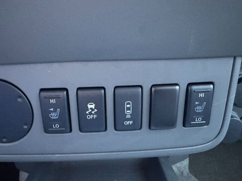 Used 2016 Nissan Frontier SV w/ SV Value Truck Package image 18