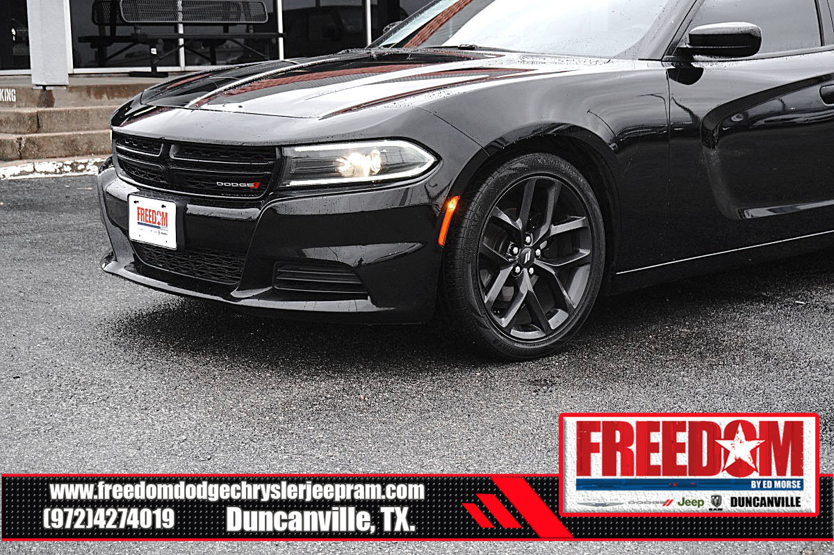 Used 2023 Dodge Charger SXT w/ Blacktop Package RWD image 40
