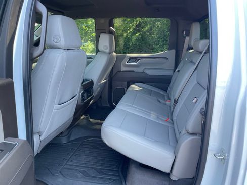 Used 2025 GMC Sierra 1500 SLT w/ SLT Premium Plus Package AWD/4WD image 37