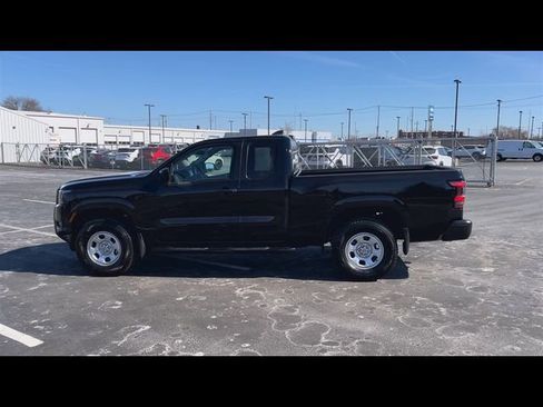 Used 2025 Nissan Frontier S image 5
