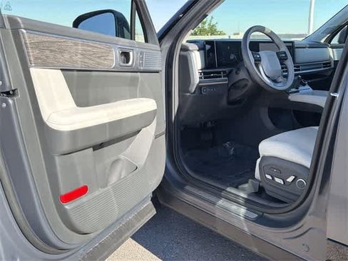 Certified 2025 Hyundai Santa Fe Calligraphy image 18