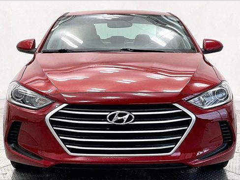 Used 2018 Hyundai Elantra SEL image 3