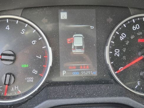 Used 2022 Toyota RAV4 XLE Premium AWD/4WD image 12