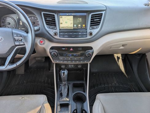 Used 2016 Hyundai Tucson Limited w/ Option Group 03 image 7