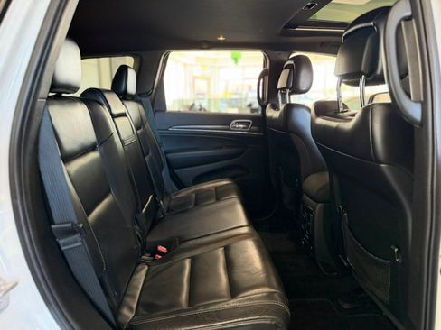 Used 2017 Jeep Grand Cherokee Limited AWD/4WD image 21
