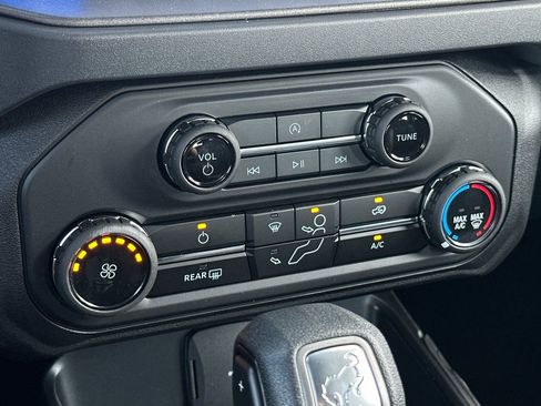 New 2026 Ford Bronco 2-Door AWD/4WD image 19