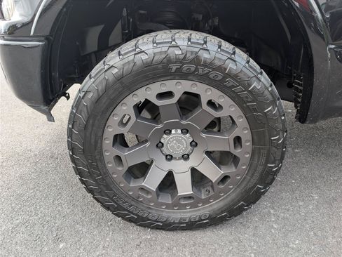 Used 2019 Ford F150 XLT w/ Equipment Group 302A Luxury AWD/4WD image 9