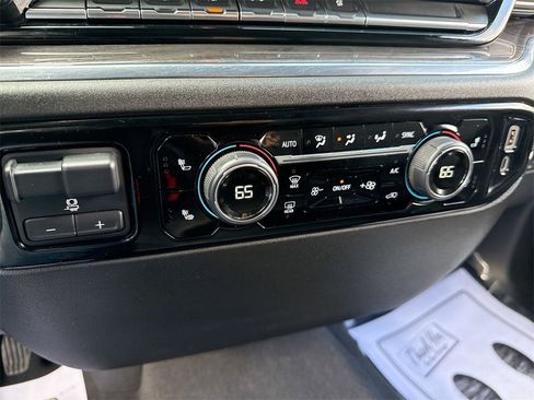 Used 2024 Chevrolet Silverado 2500 LTZ image 19