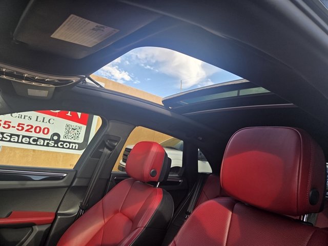 Used 2023 Porsche Macan AWD/4WD image 9