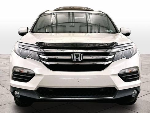 Used 2018 Honda Pilot Elite image 4