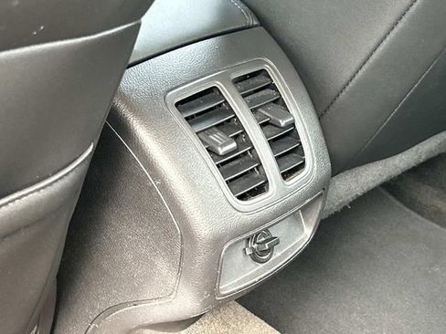 Used 2015 Ford Taurus Limited AWD/4WD image 20