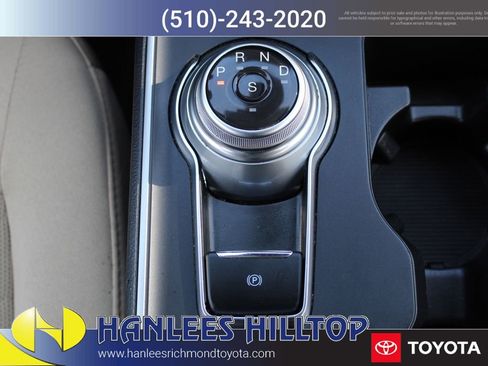 Used 2024 Ford Edge SE image 21