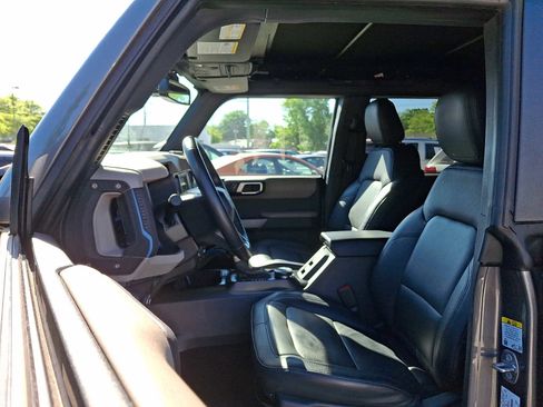 Used 2023 Ford Bronco Wildtrak AWD/4WD image 14