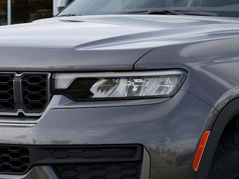 New 2026 Jeep Grand Cherokee L 4WD image 10